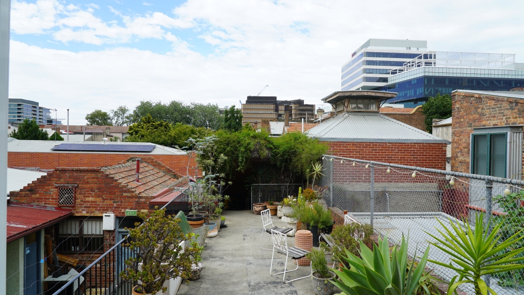Ground floor private studio off Gertrude St photo 6