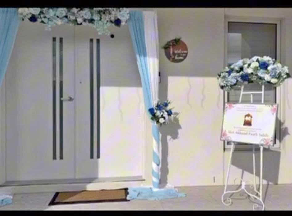 Hire - package price $250 from clayton includes welcome sign, front and Baba ji backdrop photo 2