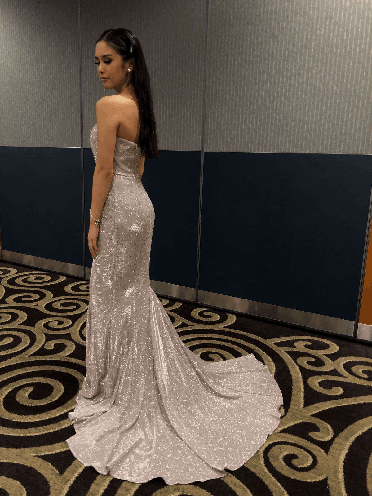 Jadore Celeste Gown Silver Size 4 photo 4