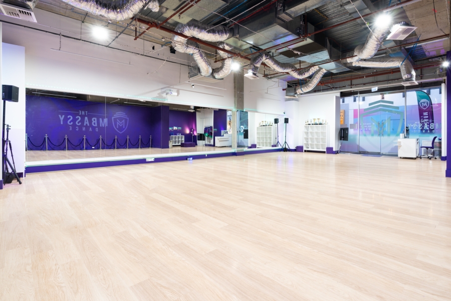 The MBassy Dance - The Purple Room photo 2