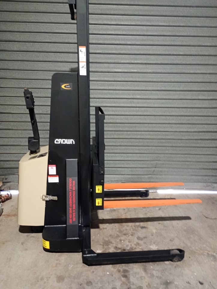 FORKLIFT FOR SALE OR HIRE photo 4