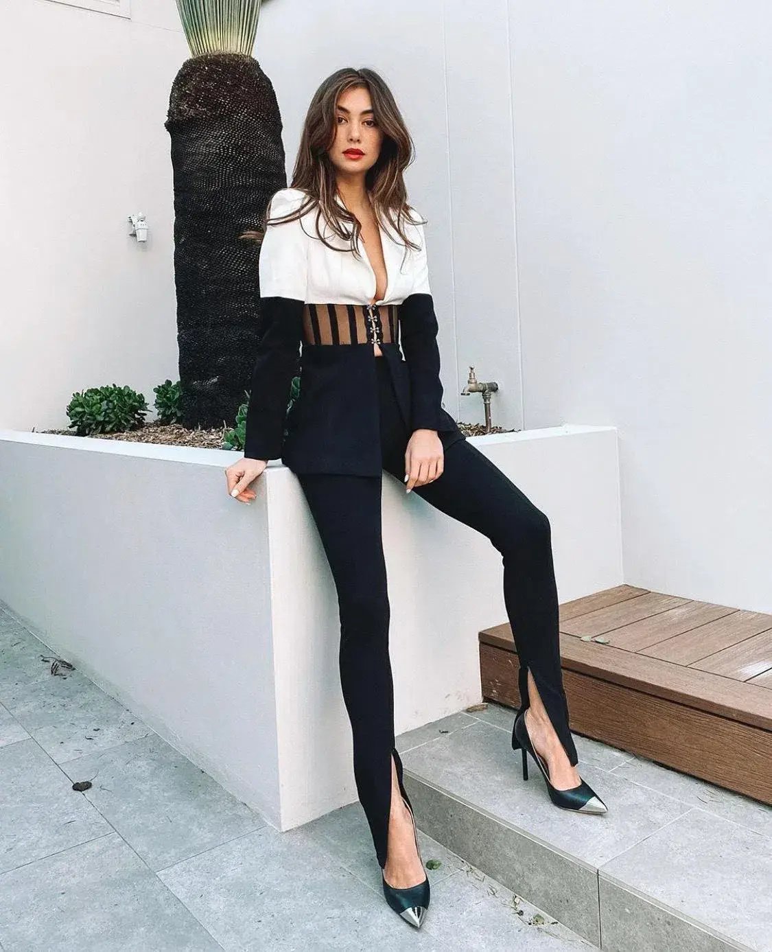 Eliya the Label Kira Two-Piece Suit Black/White Size 6 photo 3