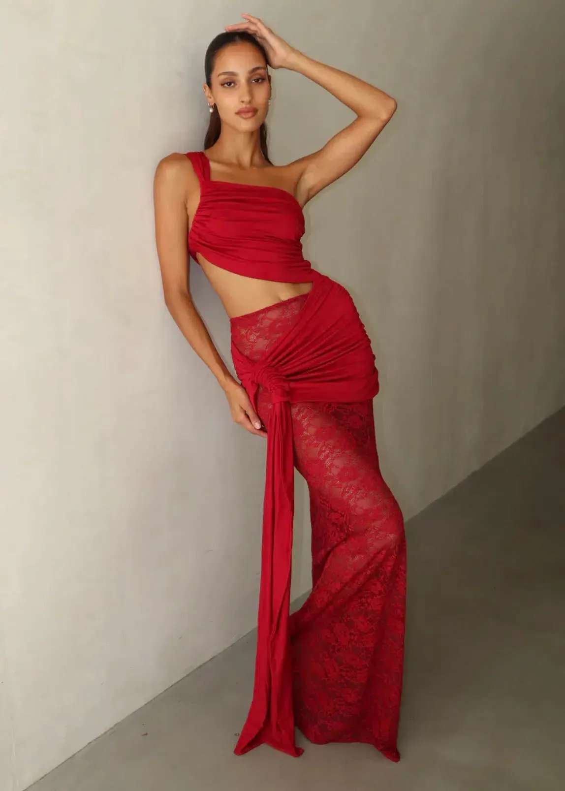 Deconduarte RTW Berry Paradiso Red Lace Maxi Size 6 photo 2