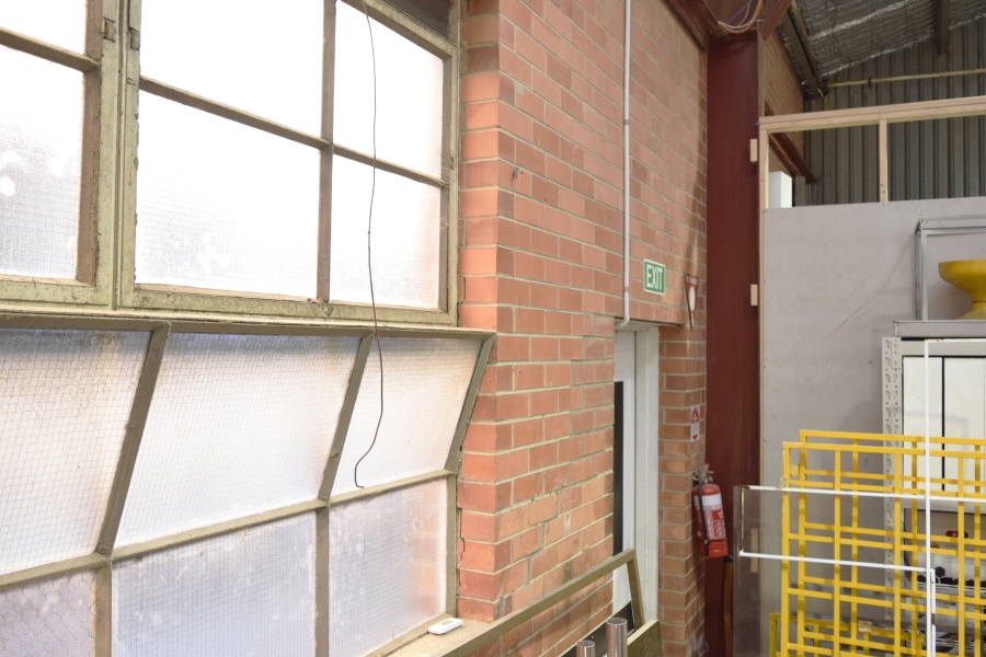Large Studio at The Dundas Street Collective photo 6