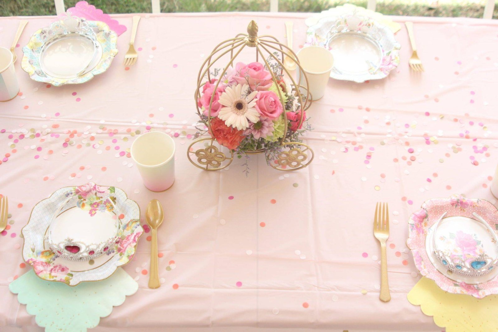 Princess Carriage Centrepiece photo 2