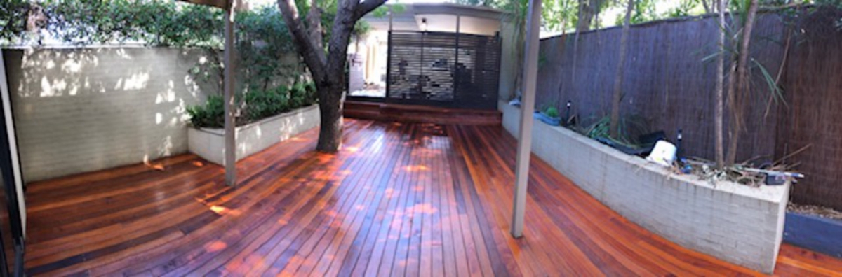 Lilyfield Ultra spacious Living and Deck photo 6