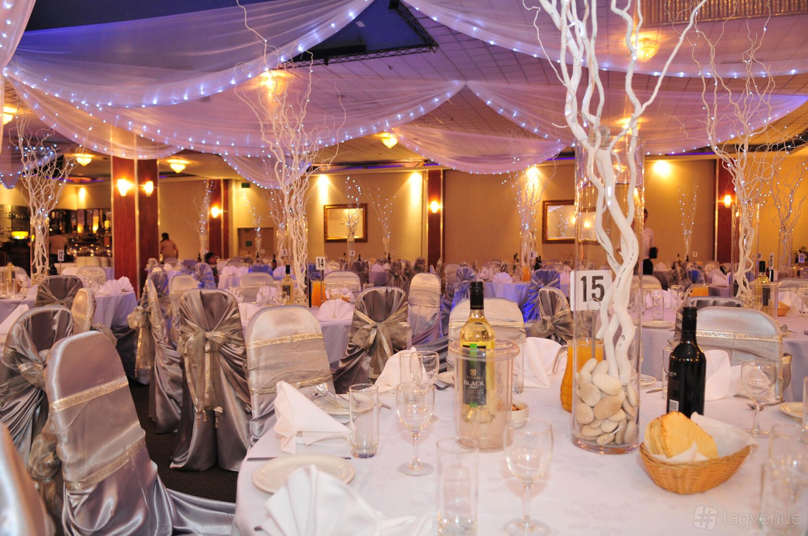 Ballroom at Parra Villa Function Lounge photo 7