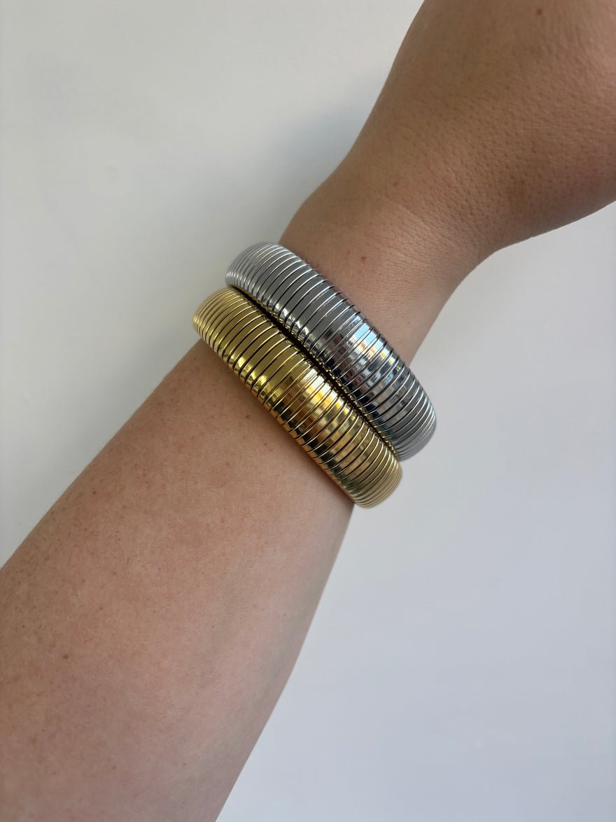Ellery Ribbed Bangle (gold) photo 2