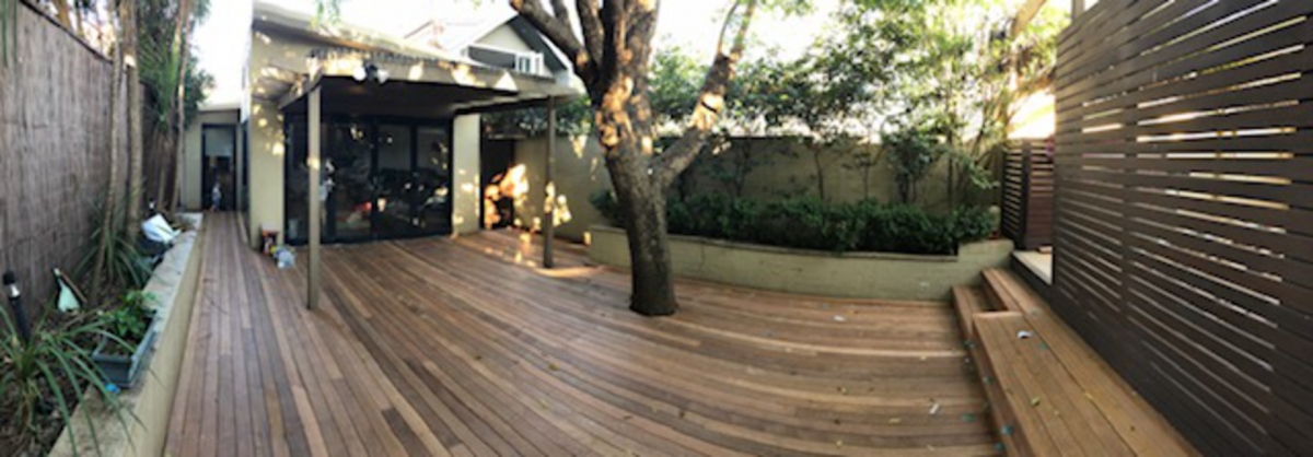 Lilyfield Ultra spacious Living and Deck photo 4