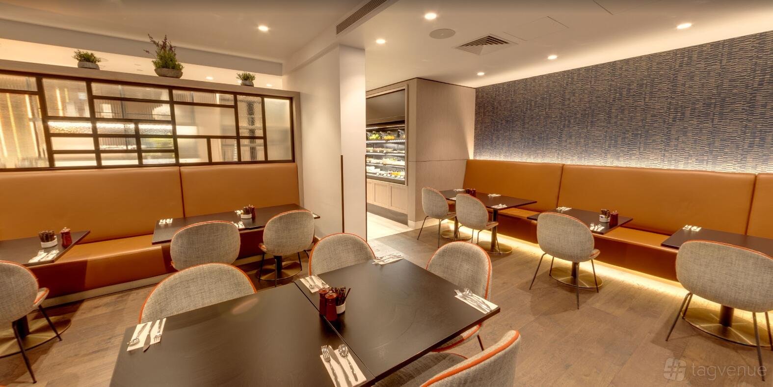 La Bella Trattoria & Bar at Crowne Plaza Sydney Darling Harbour photo 5