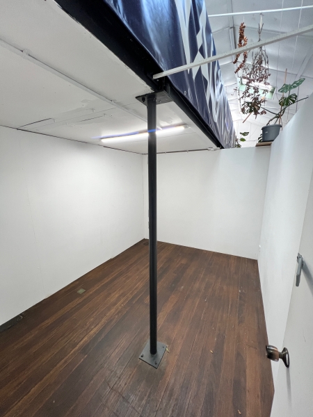 Studio/Office Work Space in the Blue Mountains photo 3