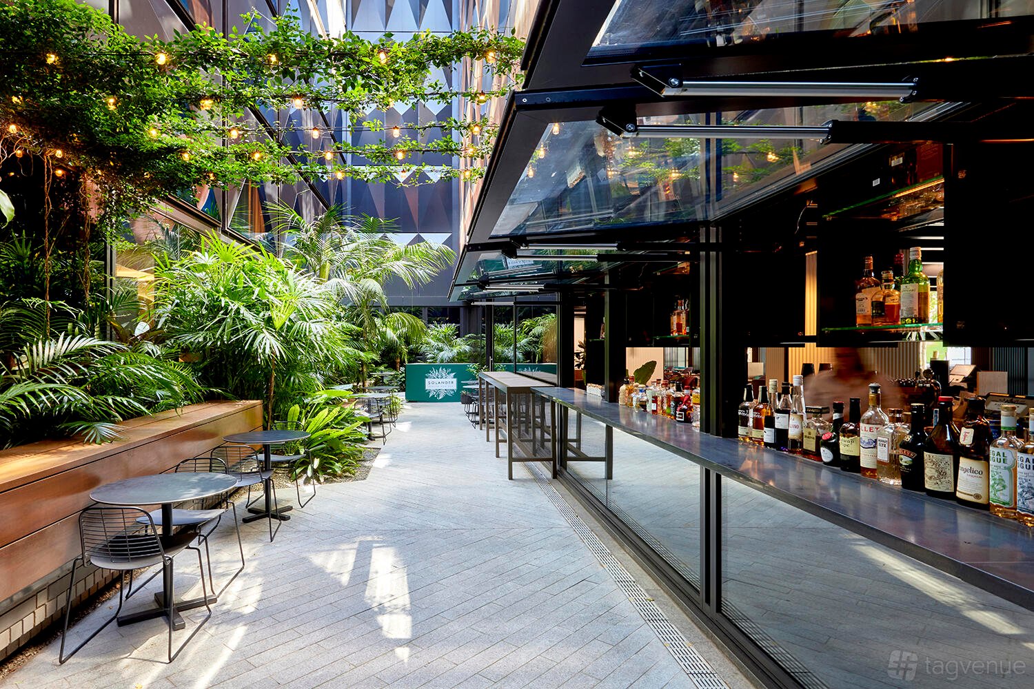 Solander Dining and Bar at West Hotel Sydney, Curio Collection by Hilton photo 7