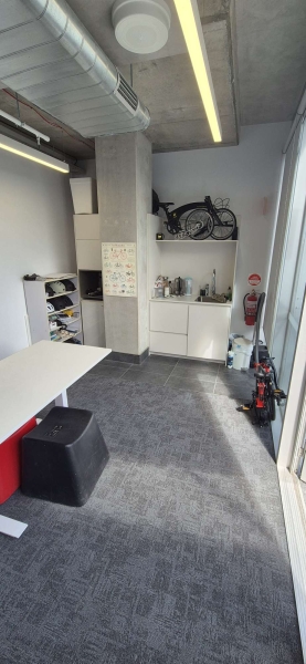 ABBOTSFORD SPACE (including carpark space) photo 5