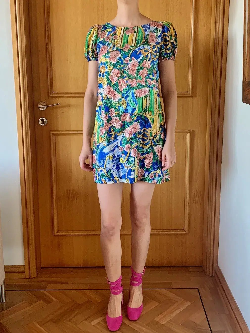 Dolce and Gabbana Printed Silk Dress with Embroidered Applique Floral Size 44 / AU 12 photo 3
