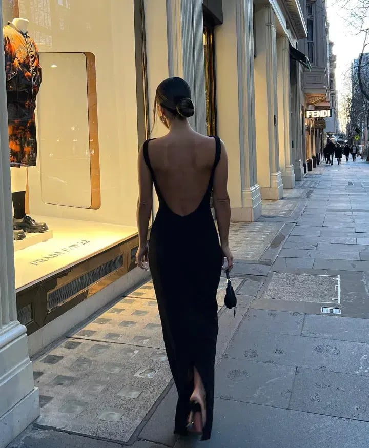 Effie Kats Verona Gown Black Size 14 photo 3