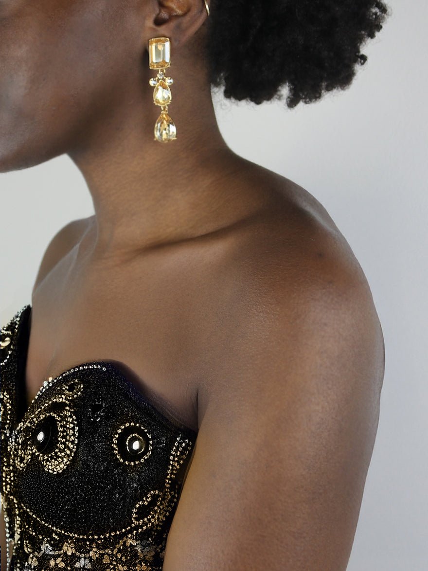 Oscar De La Renta Gold Shadow Crystal Drop earrings photo 2