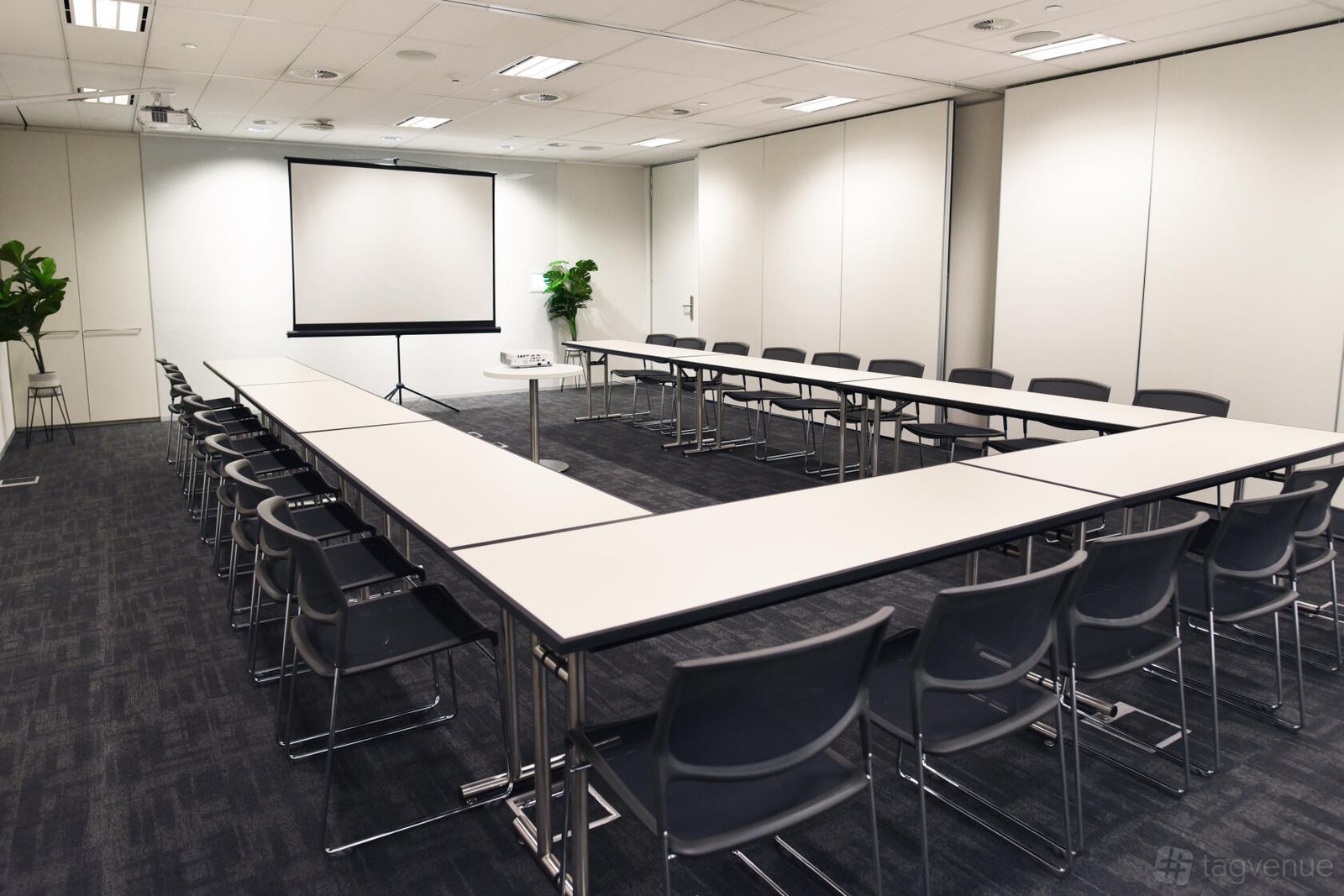 Meeting Room 26EF at 1 Bligh Street photo 2
