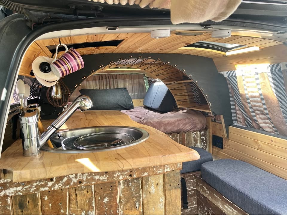4x4 CAMPERVAN HIRE photo 9