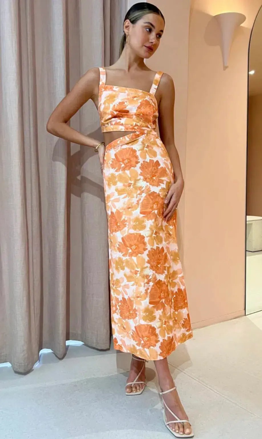 Significant Other Elena Midi Dress In Scarlet Poppy Size 10 photo 2