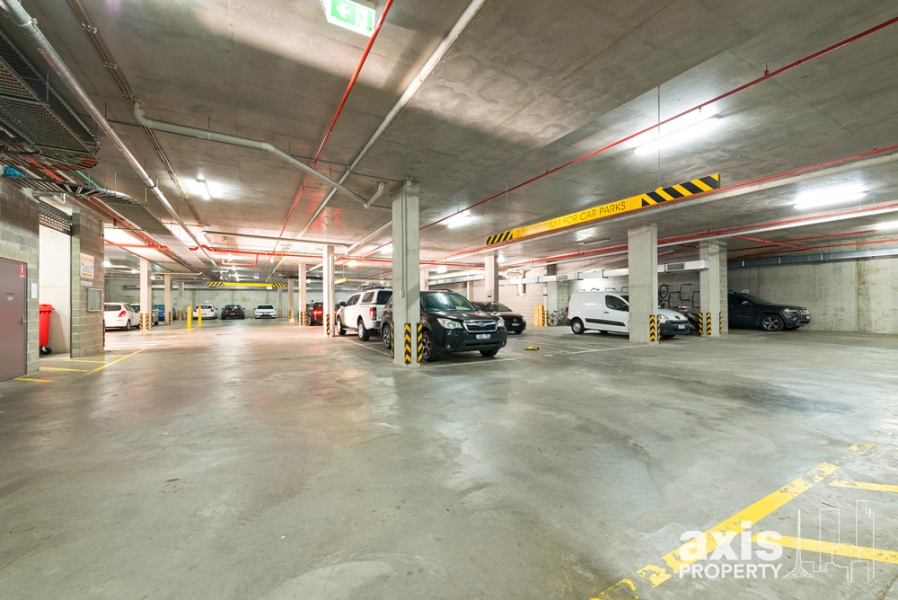 Modern New York Style Office For Lease photo 4