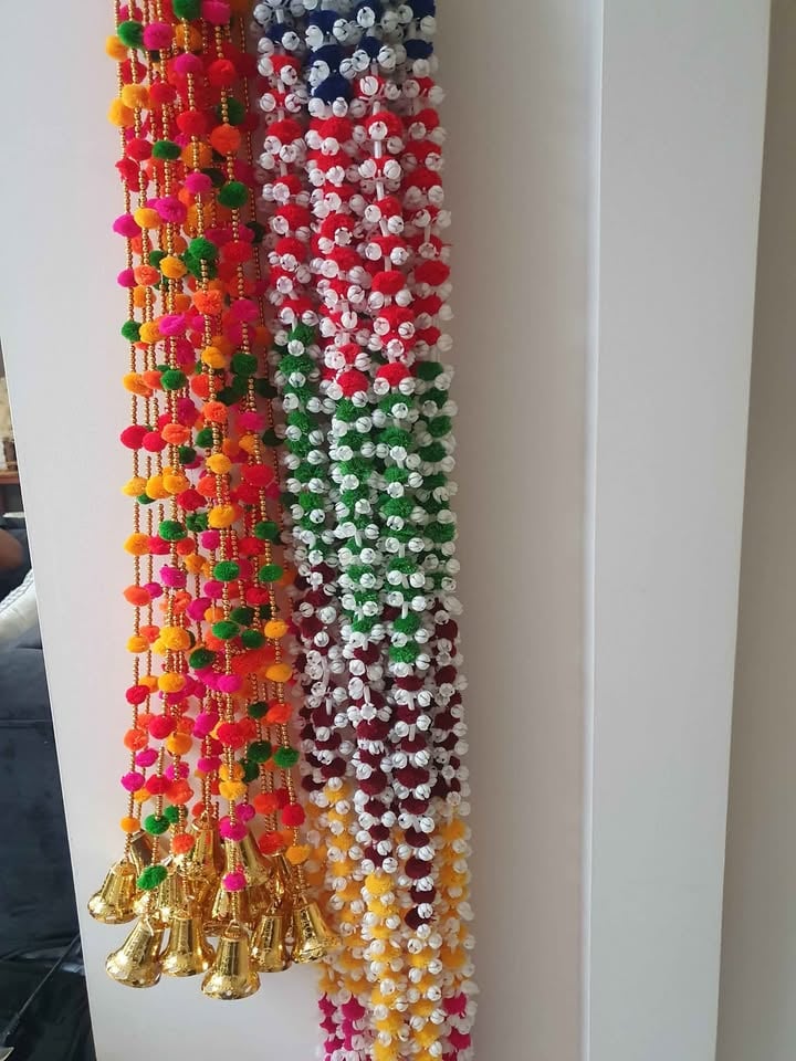 HIRE ONLY Decoration strings photo 6