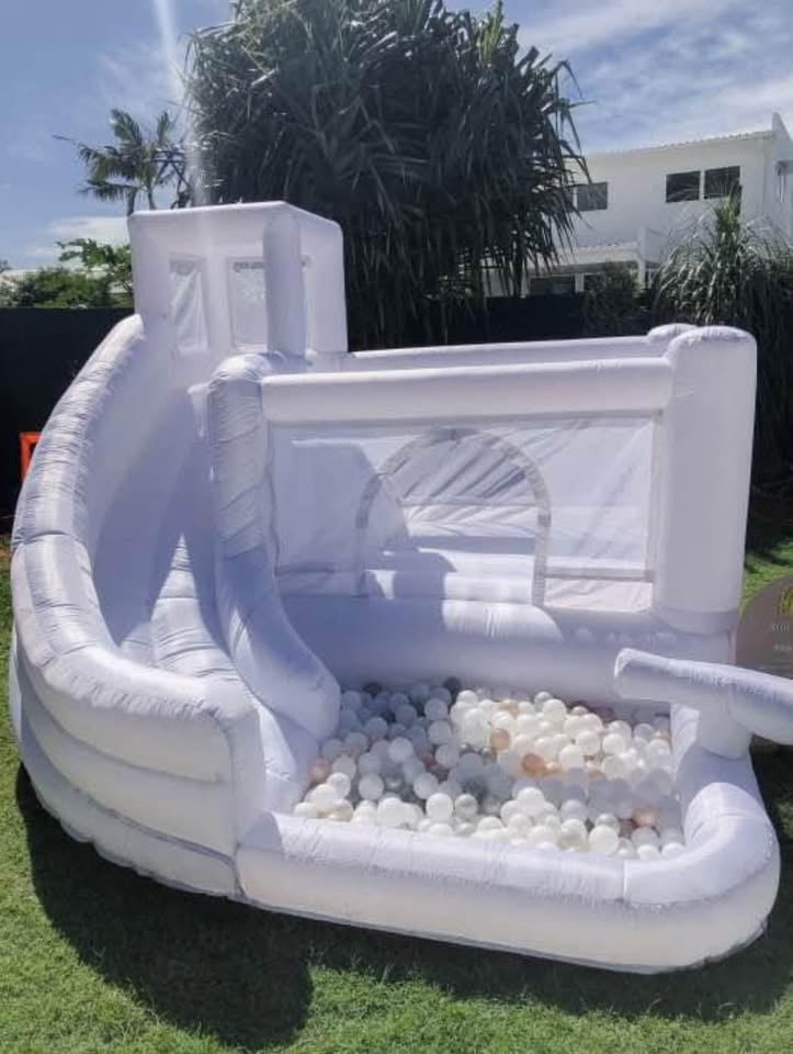 Kids Jumping Castle Hire photo 4