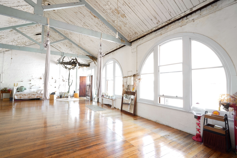 Rustic Industrial Loft in CBD photo 2