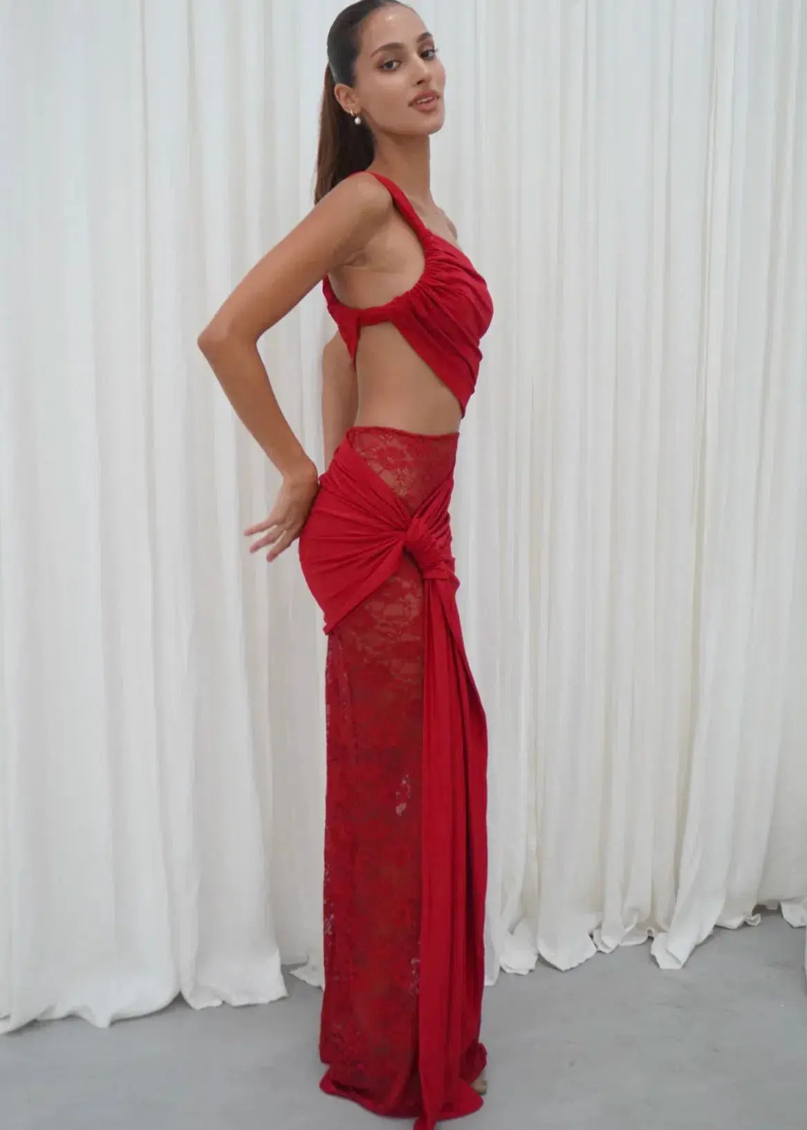 Deconduarte RTW Berry Paradiso Red Lace Maxi Size 6 photo 5