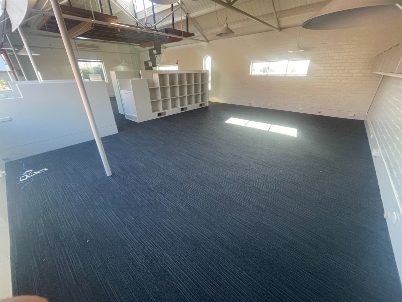 Large sunlit studio for lease, All Bills included photo 3