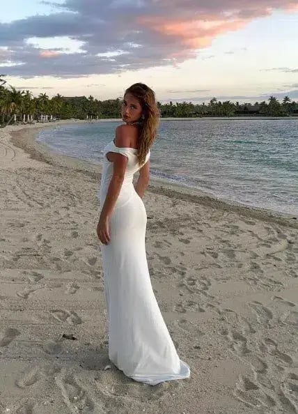 Natalie Rolt Bettina Maxi Gown in White Size 1 / Size AU 8 photo 2