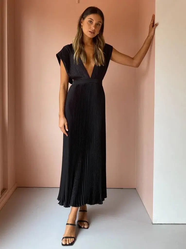 L’Idee Gala Gown in Noir Black Size 8 photo 3