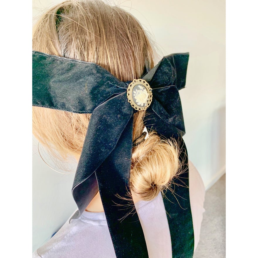 Jill & Jack Limited Edition Rose Bow photo 3
