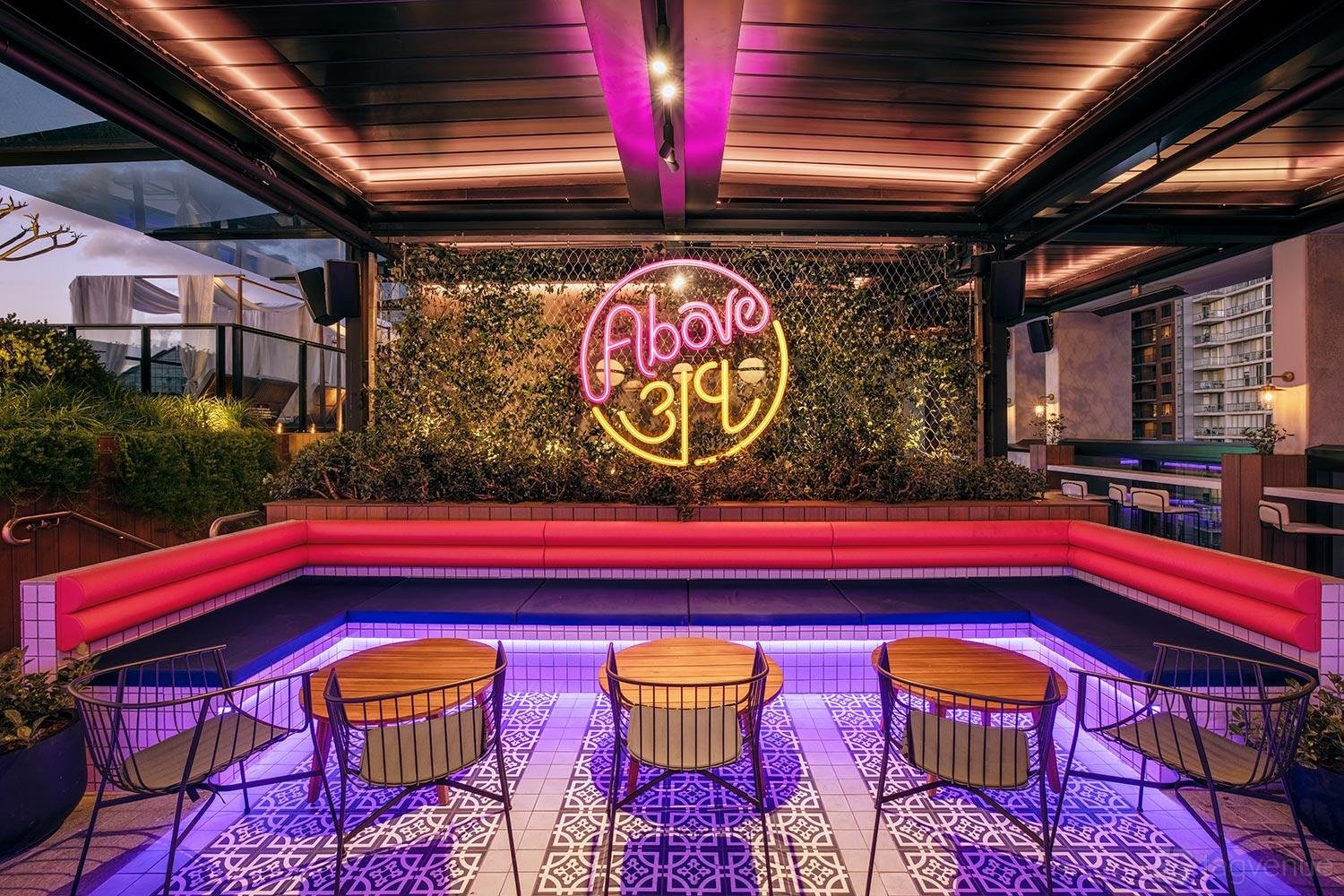 Above 319 at Vibe Hotel Sydney Darling Harbour photo 5
