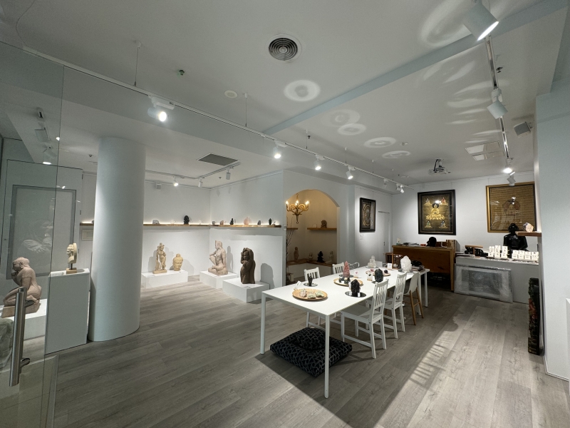 Mystik River Gallery photo 2