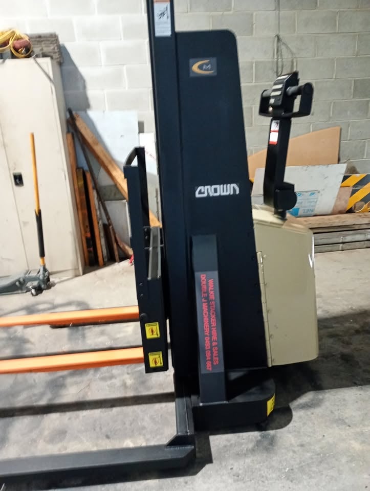 FORKLIFT FOR SALE OR HIRE photo 2