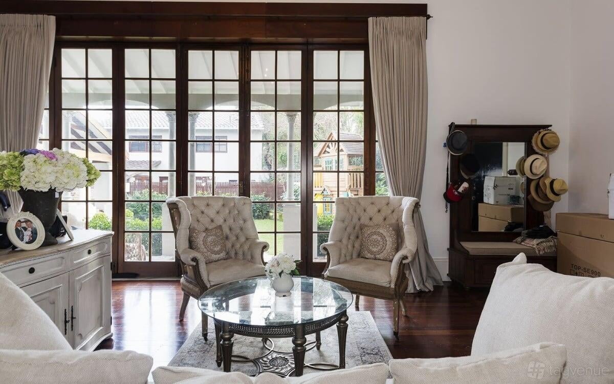 Entire Venue at Modern Luxury Home with High Ceilings photo 7