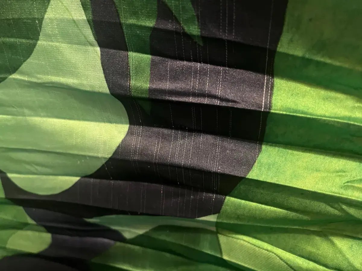 L’idée De Luxe Gown Capri Green Size 14 - in well loved condition, price reduced. photo 5