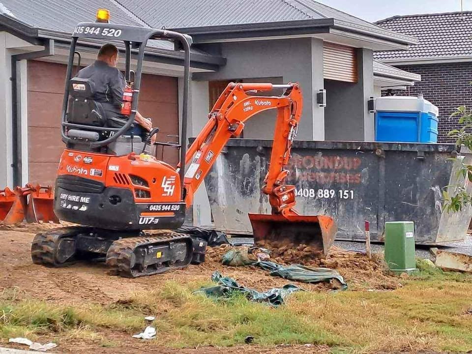 🥳DRY HIRE 🥳🤓Kanga loaders🤩 Bobcats🤩 Excavators🤩- TIPPER TRUCK from$200 Ripley- [hidden information]🤓 photo 8
