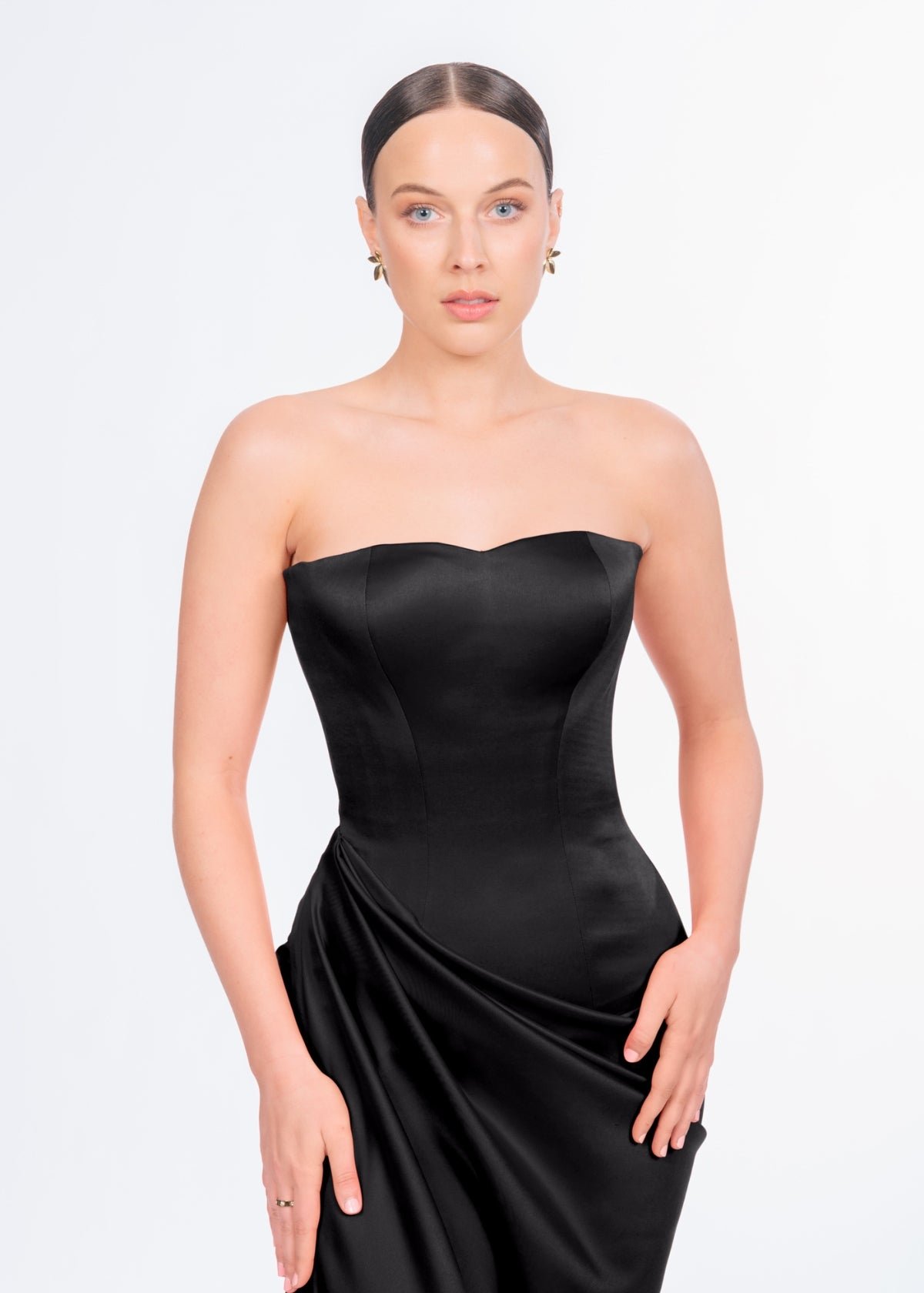 Evelyn Gown in Black photo 4
