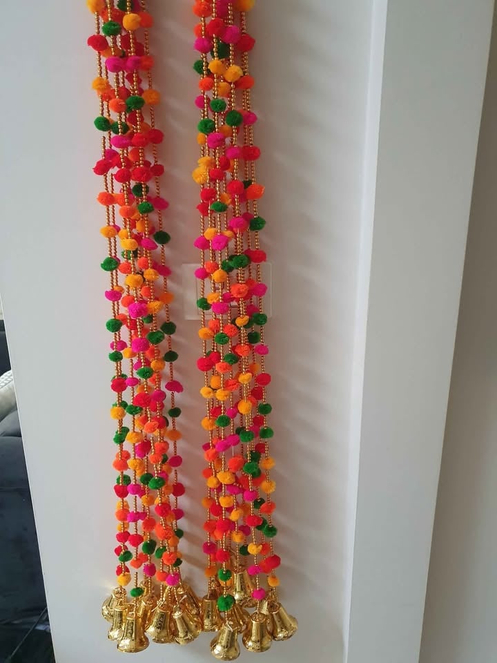 HIRE ONLY Decoration strings photo 7