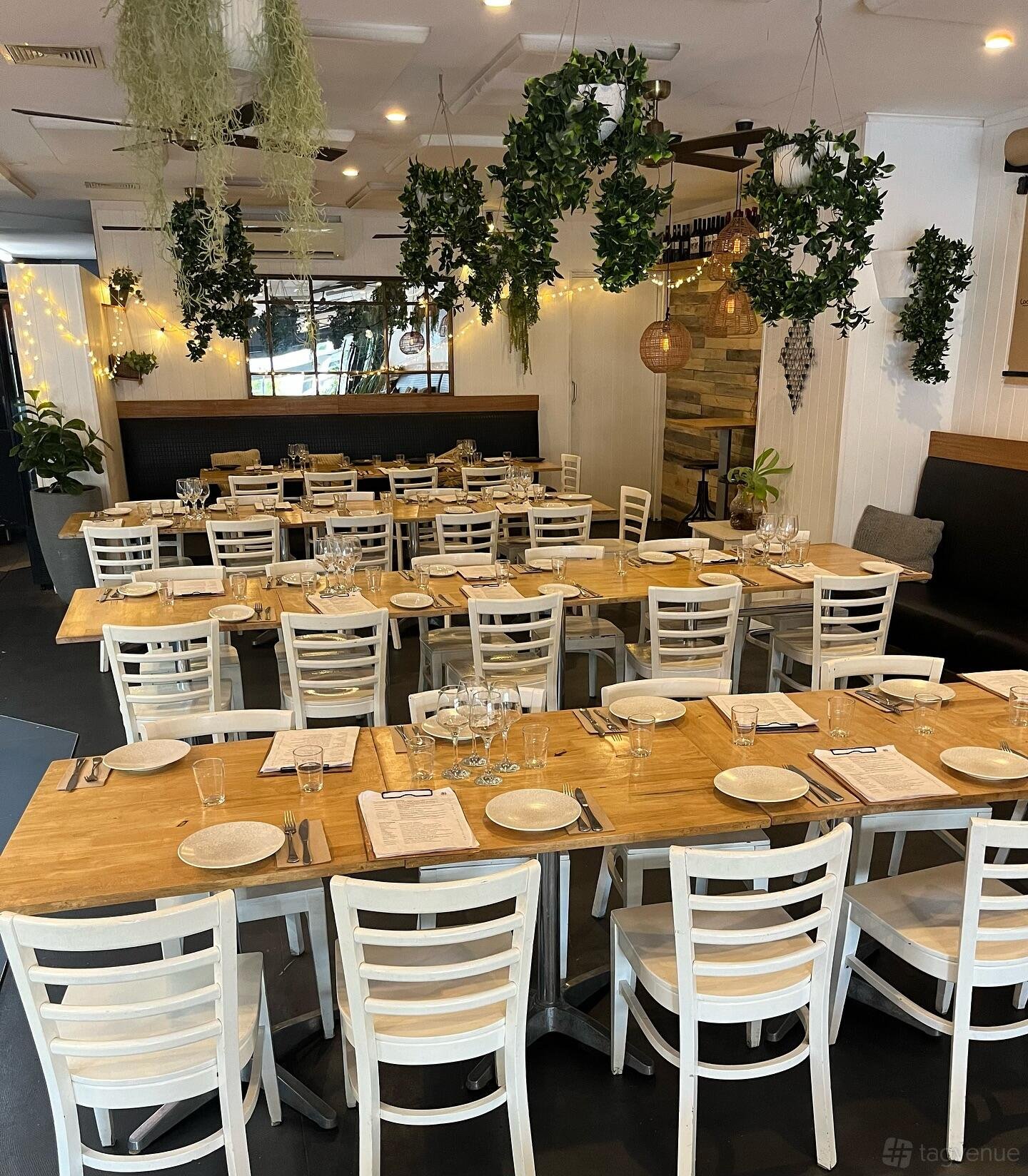 Entire Venue at Four Hands Tapas & Pizza Bar photo 5