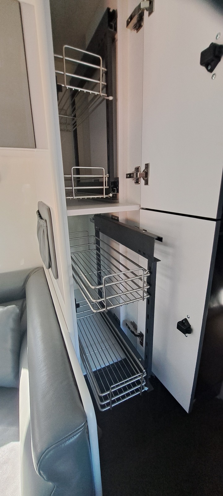 Your Dream Adventure Awaits. RDC206 20′ 6″ Discoverer – Ensuite, Air-Con, Solar & Reversing Cam photo 7