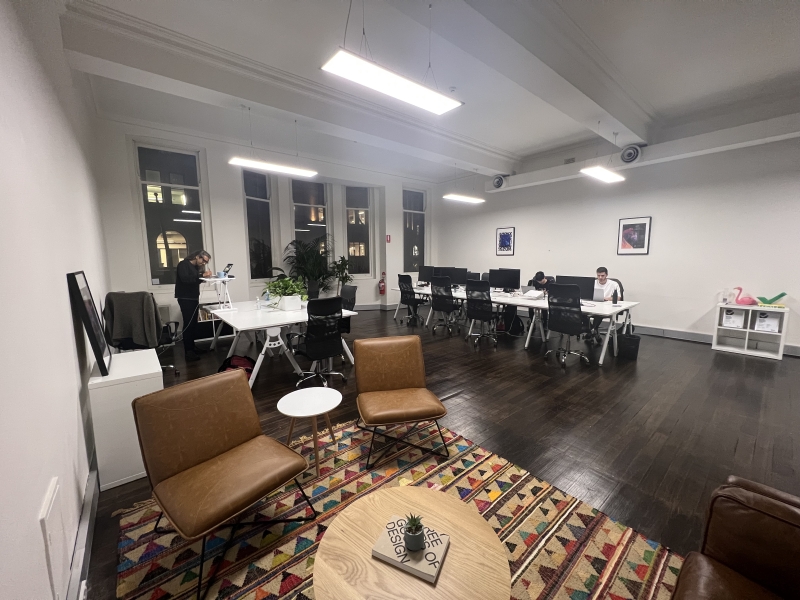 Your own creative space/office - fully furnished photo 2