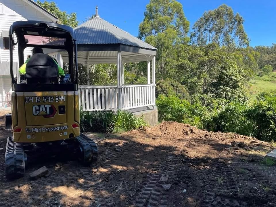 NJ Mini Ecavators & Plant Hire - Tipper Hire photo 11