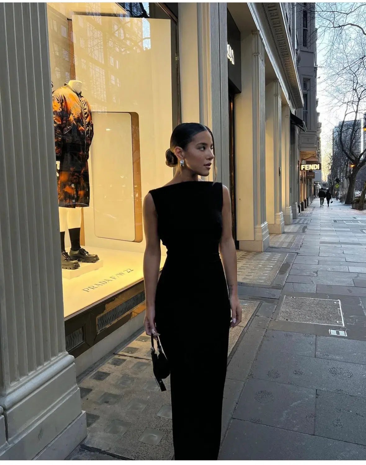 Effie Kats Verona Gown Black Size M / AU 10 photo 4
