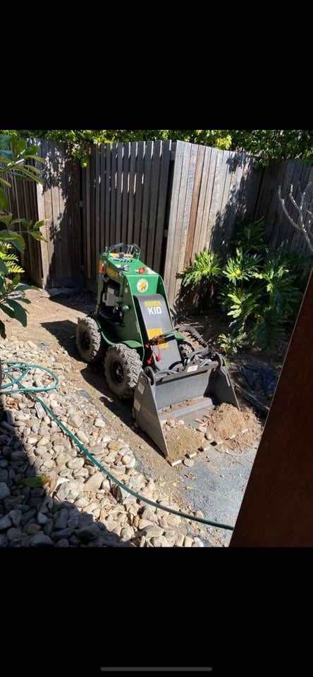 🥳DRY HIRE 🥳🤓Kanga loaders🤩 Bobcats🤩 Excavators🤩- TIPPER TRUCK from$200 Ripley- [hidden information]🤓 photo 9