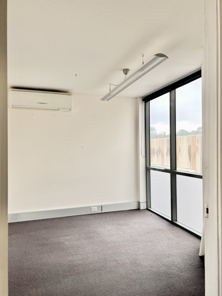 Large whole private studio/ office space photo 6