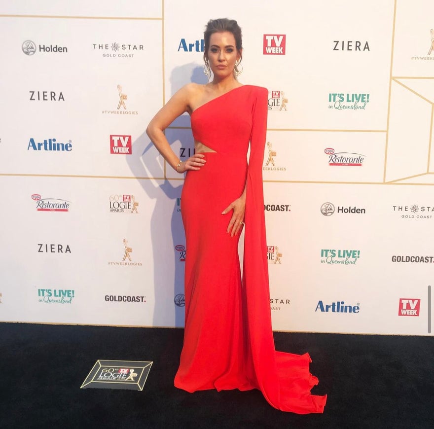 Alex Perry Ava Satin Crepe One Shoulder Sleeve Red Gown photo 2