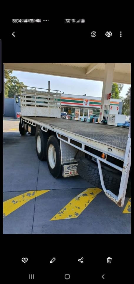 2000 Truck + driver Hire with crane photo 7