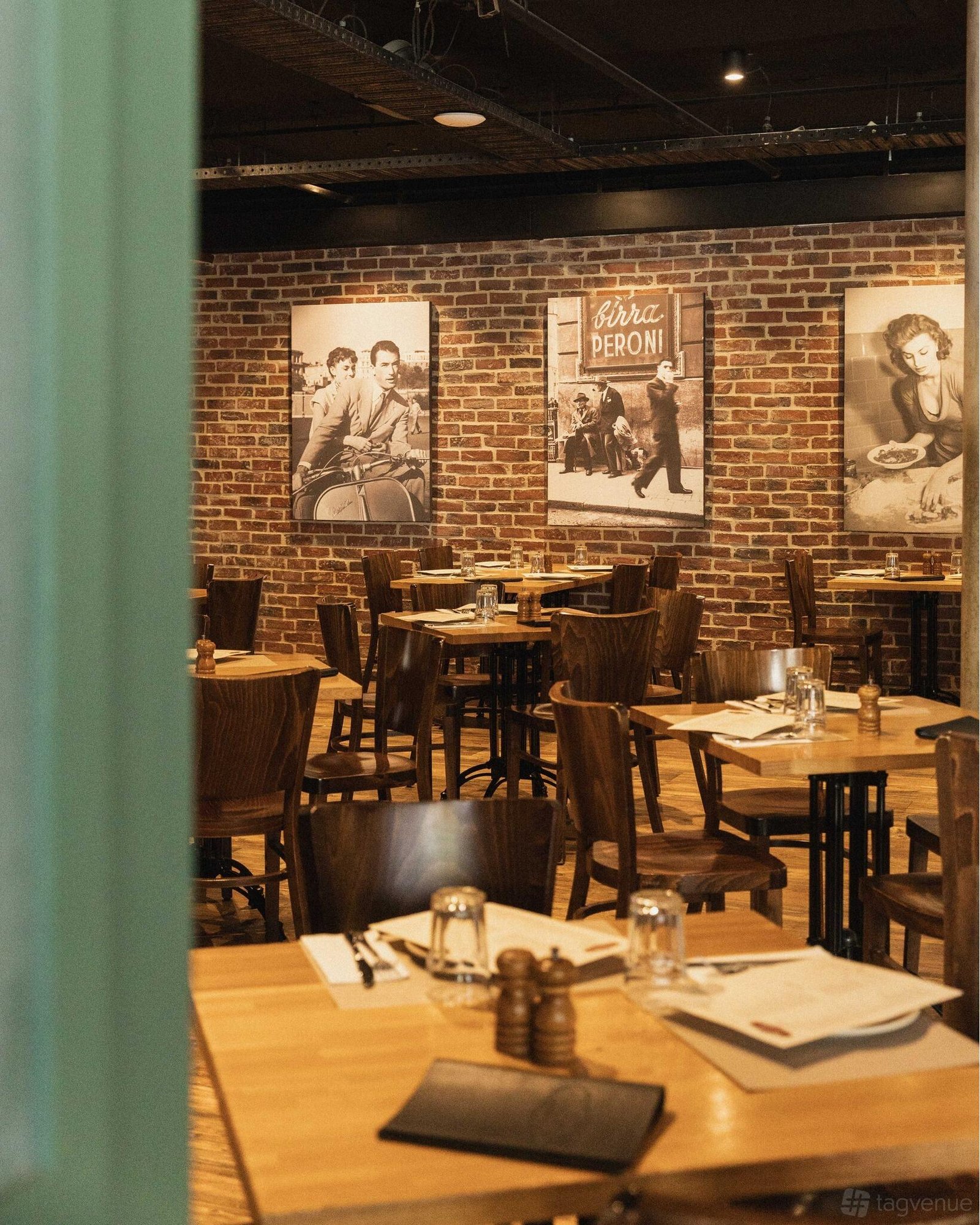 Whole Space at Moretti Ristorante Pizzeria photo 3
